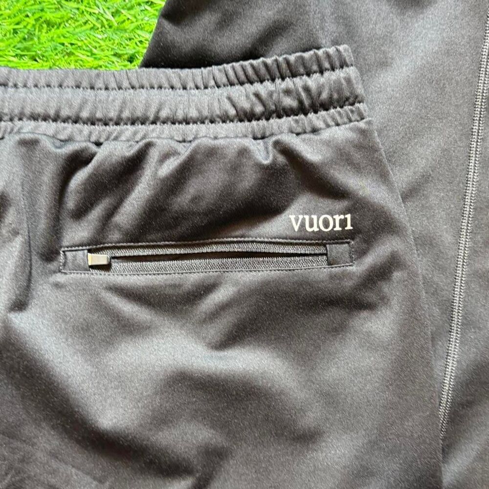 Vuori Men's Black and Navy Joggers-tracksuits - Picture 4 of 5